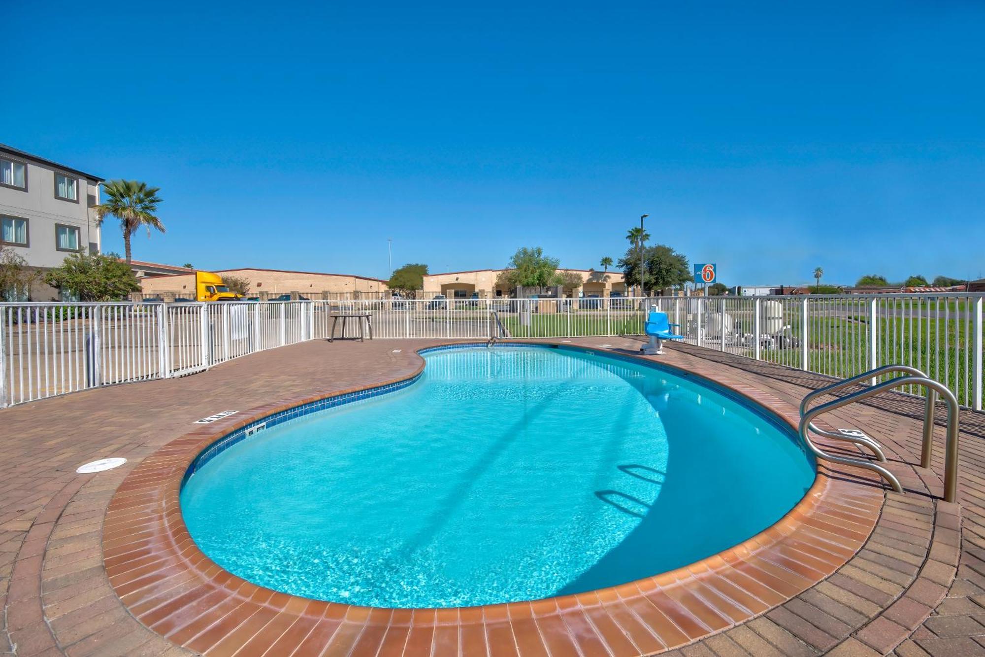 Hotel 6-harlingen, Tx 4*
